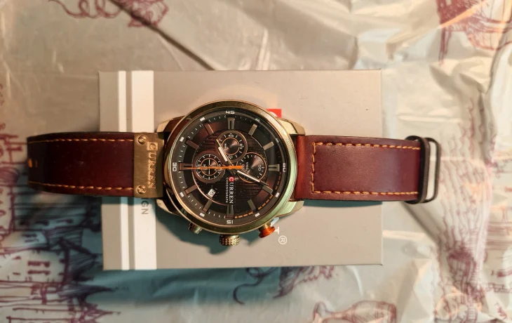 Часы кварцевые curren