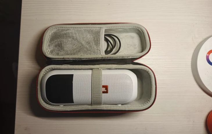 Портативная колонка JBL Tuner 2